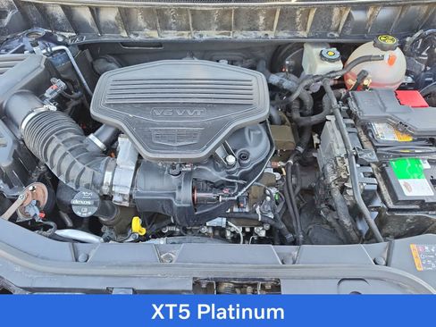 Used 2018 Cadillac XT5 Platinum w/ Driver Assist Package AWD/4WD image 13