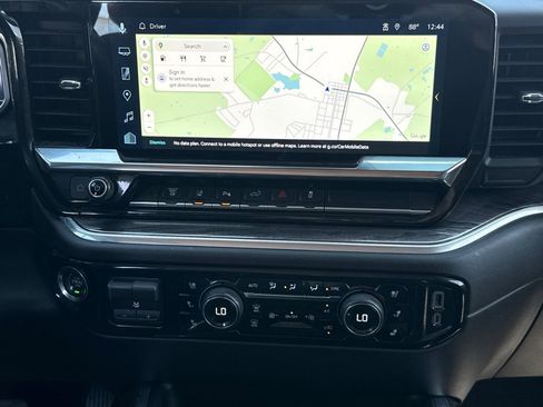 Used 2024 Chevrolet Silverado 3500 LTZ w/ LTZ Convenience Package image 8