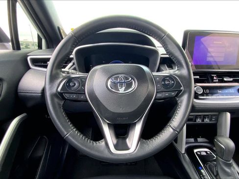 Used 2024 Toyota Corolla Cross AWD Hybrid w/ Convenience Package image 6