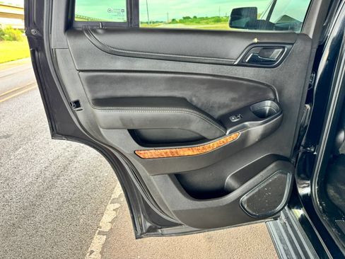 Used 2019 Chevrolet Tahoe Premier AWD/4WD image 19