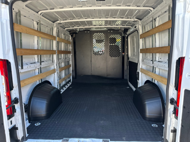 Used 2025 RAM ProMaster 2500 w/ U-Haul Equipment Group FWD image 18