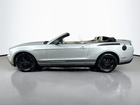 Used 2011 Ford Mustang Premium w/ 201A Rapid Spec Order Code image 9