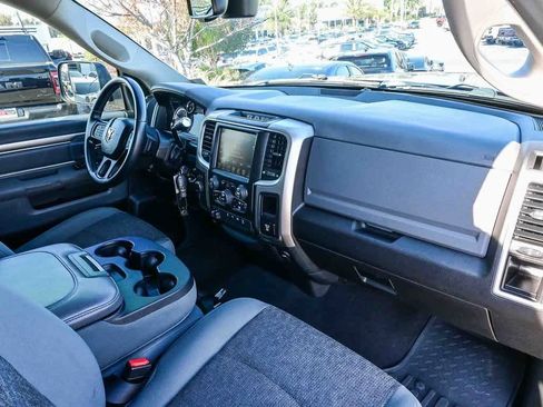 Used 2017 RAM 3500 SLT w/ Luxury Group image 25