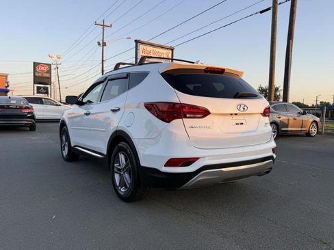 Used 2017 Hyundai Santa Fe Sport w/ 2.4L Tech Package 04 FWD image 3