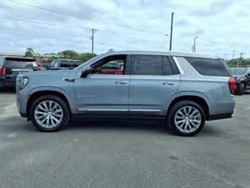 Used 2023 GMC Yukon Denali RWD image 8