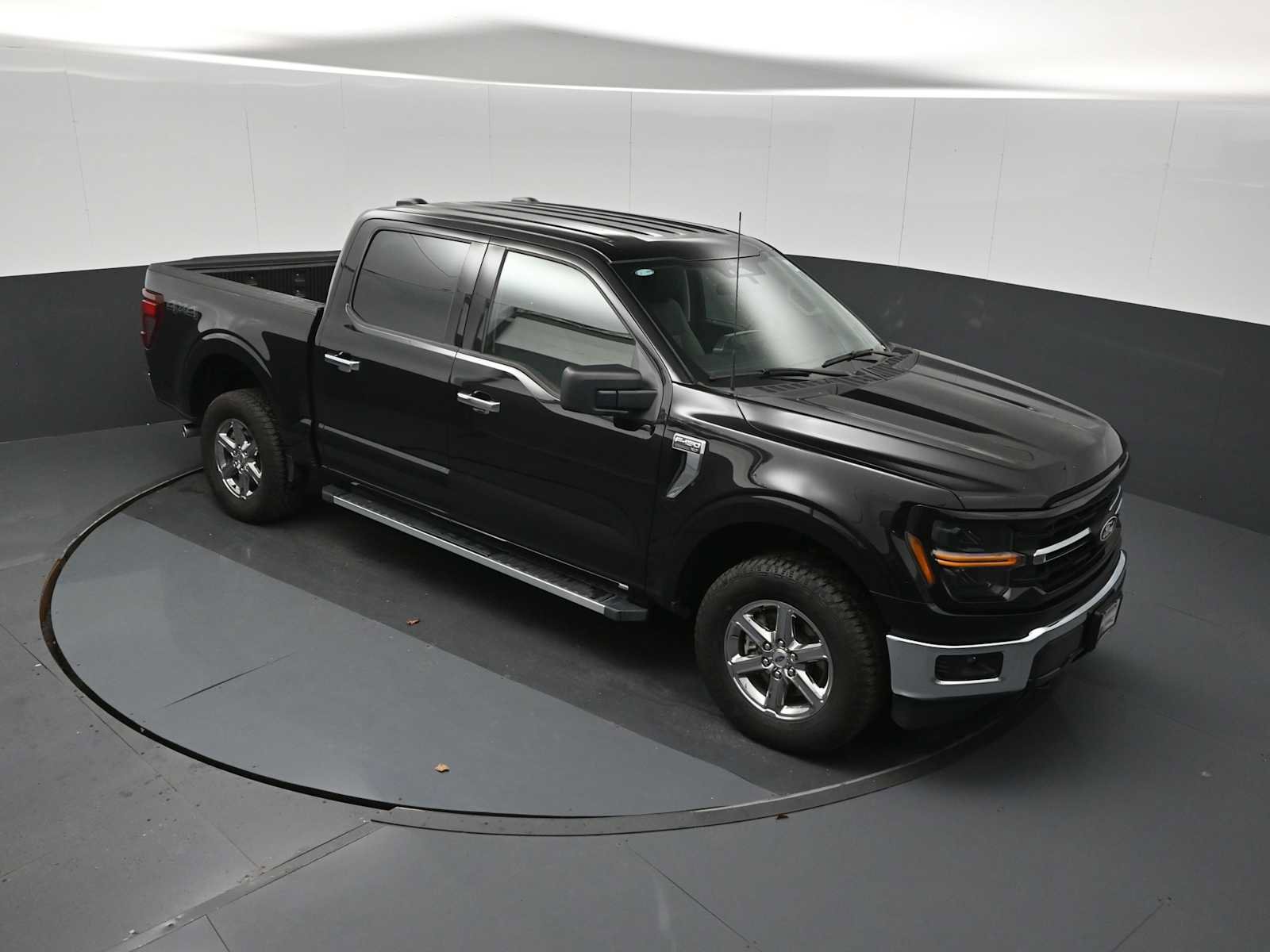 Used 2025 Ford F150 XLT w/ Equipment Group 301A Standard AWD/4WD image 10