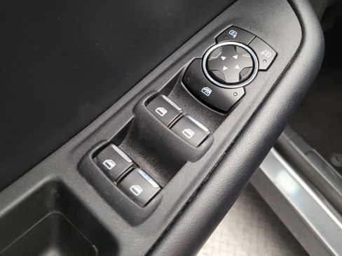 Used 2020 Ford Edge SE FWD image 27