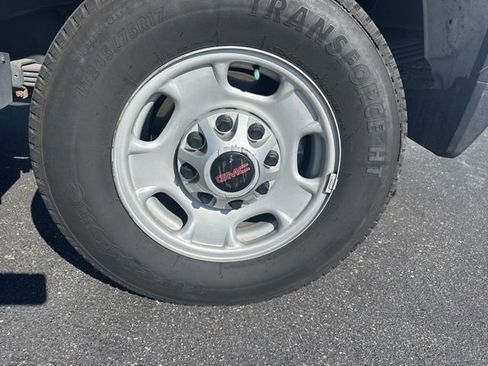 Used 2022 GMC Sierra 2500 Pro w/ Convenience Package image 11