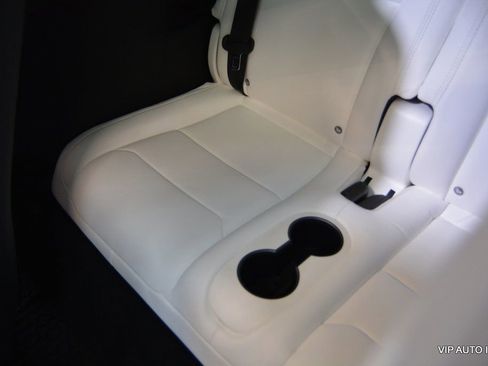 Used 2019 Tesla Model X 100D image 30