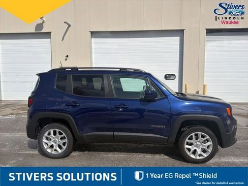 Used 2018 Jeep Renegade Latitude image 4