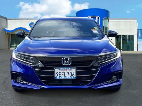 Used 2022 Honda Accord Sport image 2