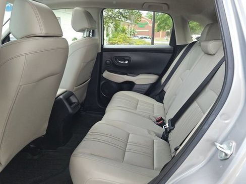 Used 2024 Honda HR-V EX-L image 11