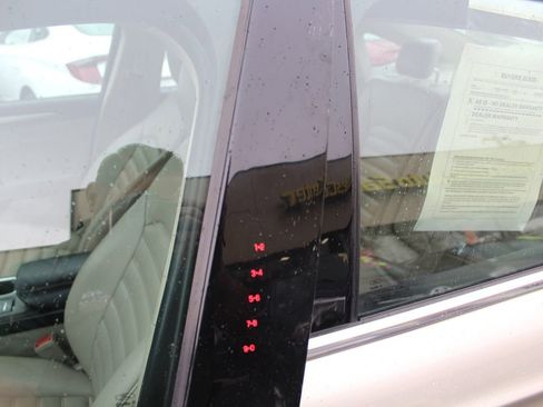 Used 2019 Ford Fusion SEL image 14