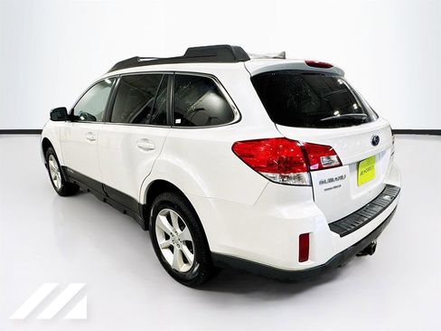 Used 2014 Subaru Outback 2.5i Premium AWD/4WD image 7