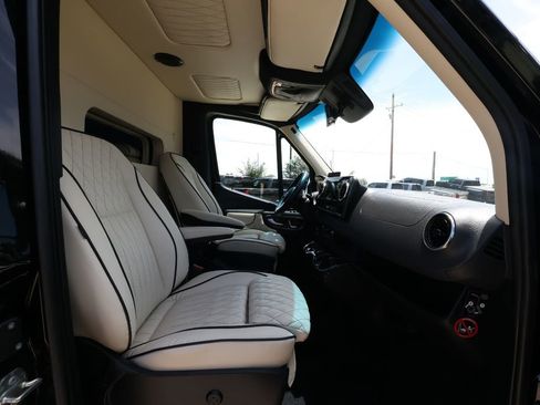 Used 2024 Mercedes-Benz Sprinter 3500 image 16