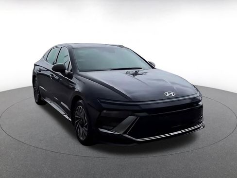 Used 2025 Hyundai Sonata SEL image 3