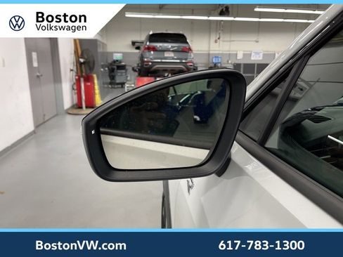 New 2026 Volkswagen Tiguan SE R-Line image 8