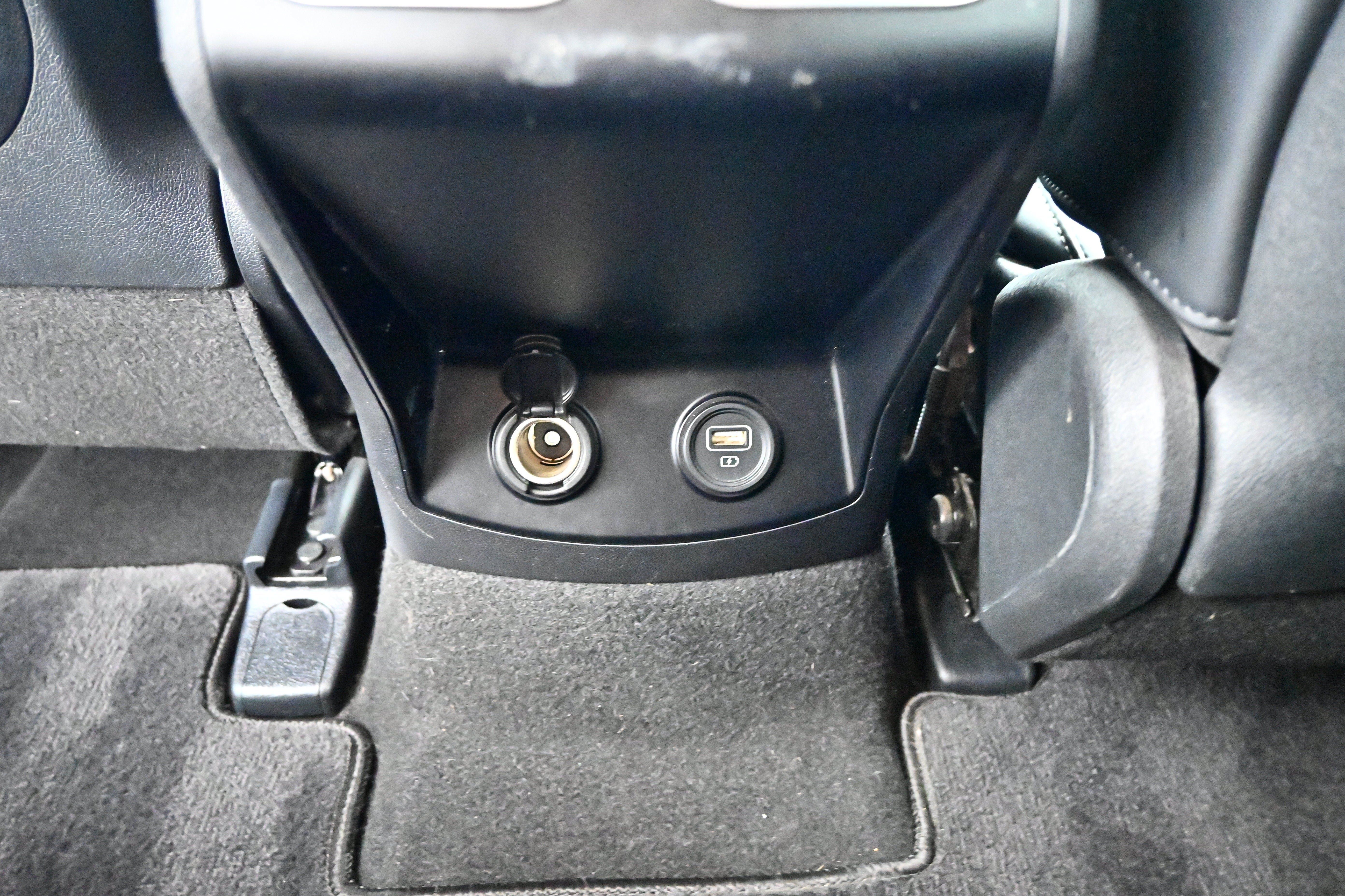 Used 2021 Kia Sorento S FWD image 16