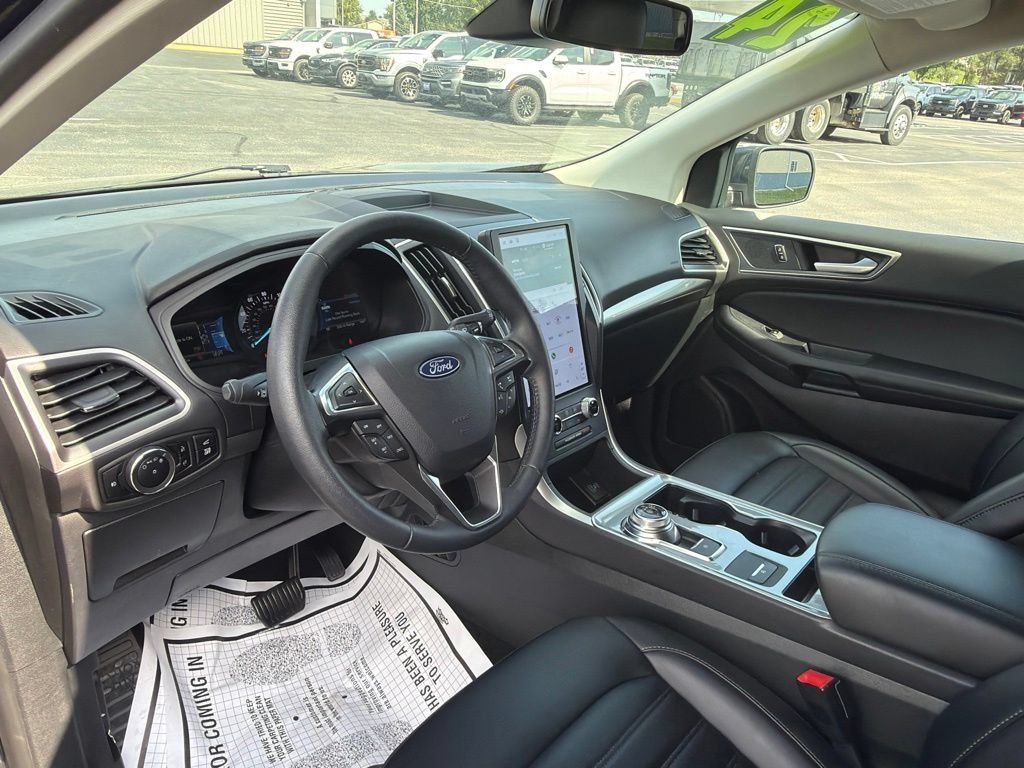 Certified 2024 Ford Edge SEL w/ Convenience Package AWD/4WD image 10