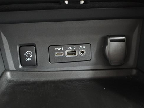Used 2025 Nissan Sentra SR w/ Midnight Edition FWD image 25
