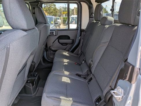 New 2025 Jeep Gladiator Sport image 14