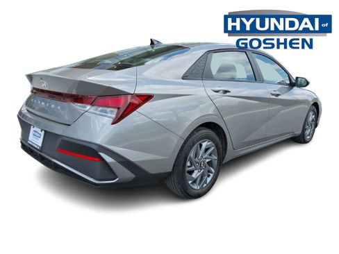 Used 2024 Hyundai Elantra SEL FWD image 9