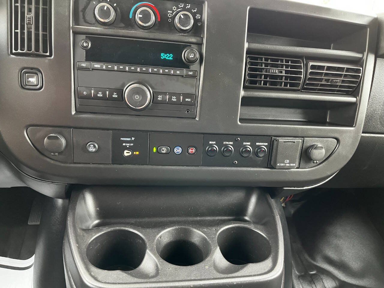 Used 2017 Chevrolet Express 2500 RWD image 12