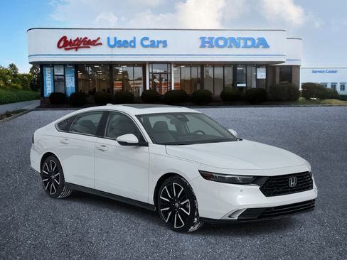Used 2025 Honda Accord Touring image 7