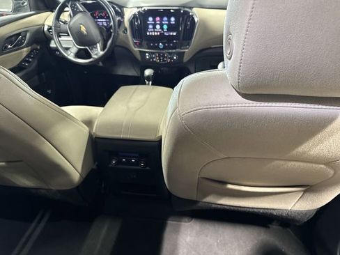 Certified 2023 Chevrolet Traverse LT image 30