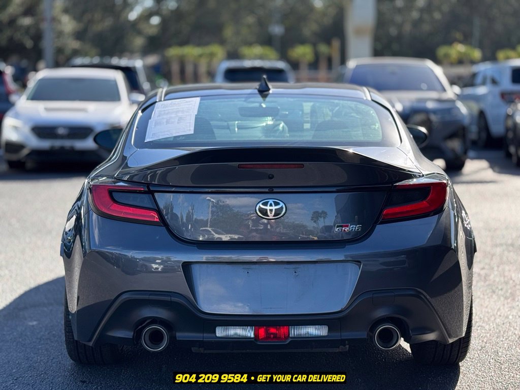 Used 2022 Toyota GR86 Premium w/ ALL Weather Mat Package (TMS) RWD image 7