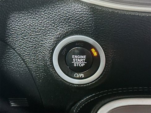 Used 2022 Dodge Challenger GT image 27