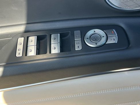 Used 2023 Genesis GV80 2.5T w/ Prestige 20" Package image 27