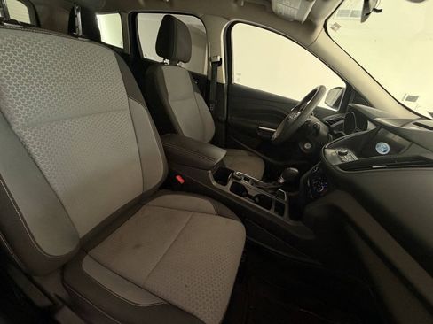 Used 2017 Ford Escape SE w/ Equipment Group 201A AWD/4WD image 24
