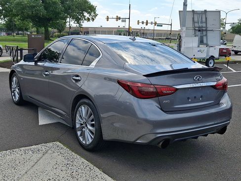 Used 2019 INFINITI Q50 Luxe w/ Essential Package (3.0T Luxe) AWD/4WD image 4