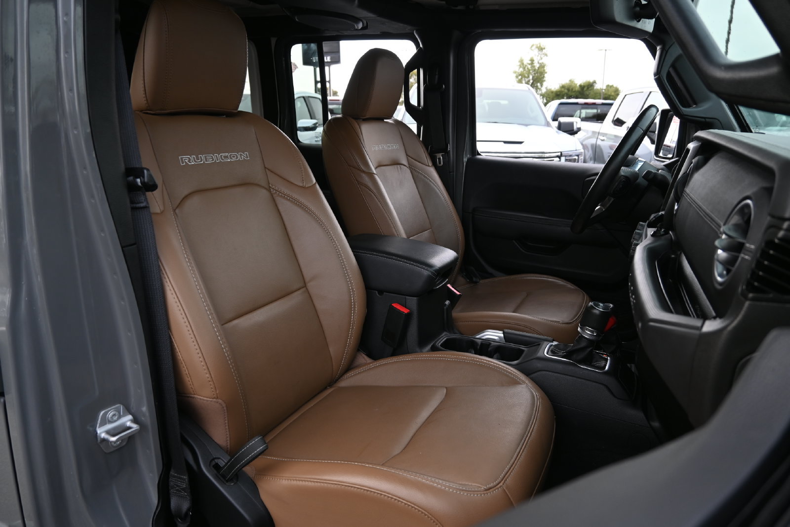 Used 2022 Jeep Wrangler Unlimited Rubicon 4xe w/ Cold Weather Group AWD/4WD image 26