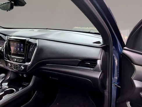 Used 2023 Chevrolet Traverse LT w/ LT Premium Package AWD/4WD image 27