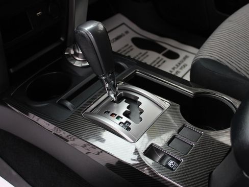 Used 2015 Toyota 4Runner SR5 image 23