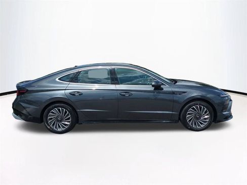 New 2026 Hyundai Sonata Limited FWD image 4