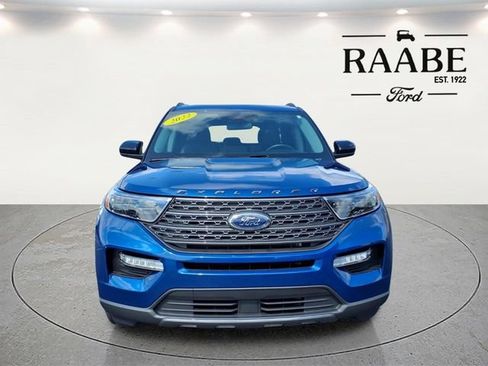 Used 2022 Ford Explorer XLT w/ Equipment Group 202A AWD/4WD image 2