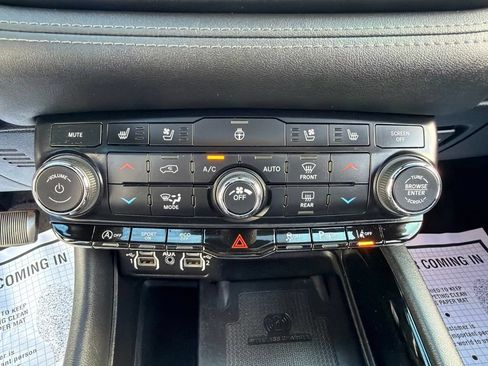 Used 2022 Dodge Durango Citadel RWD image 36