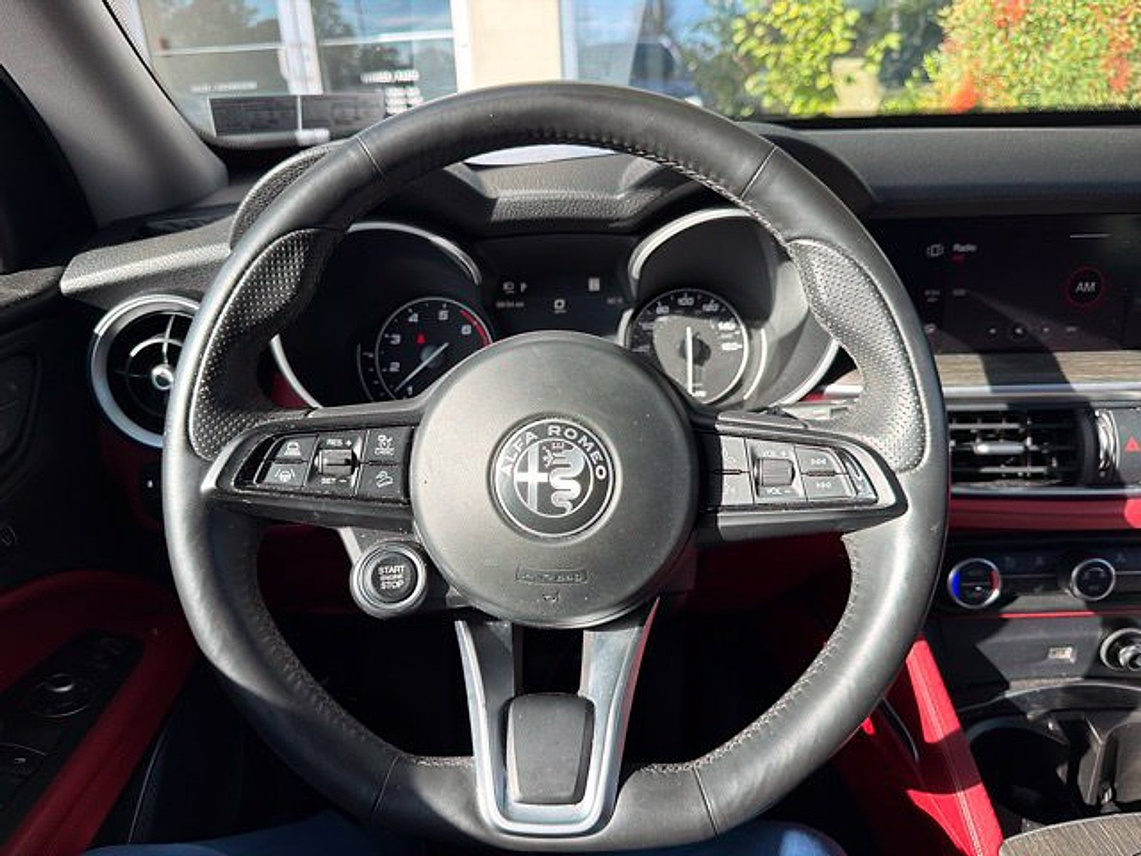 Used 2021 Alfa Romeo Stelvio Ti w/ Active Assist 2 Package TI AWD/4WD image 17