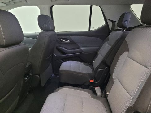 Used 2018 Chevrolet Traverse LT w/ LPO, Black Accent Package AWD/4WD image 18