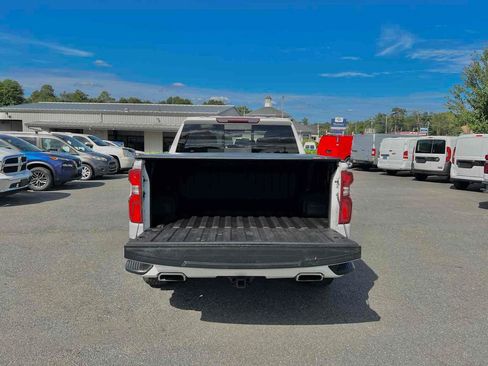 Used 2019 Chevrolet Silverado 1500 High Country image 33
