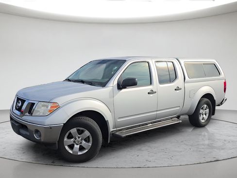 Used 2010 Nissan Frontier SE w/ Moonroof Pkg AWD/4WD image 12