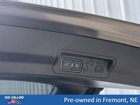 Used 2021 Ford Explorer XLT w/ Equipment Group 202A AWD/4WD image 6