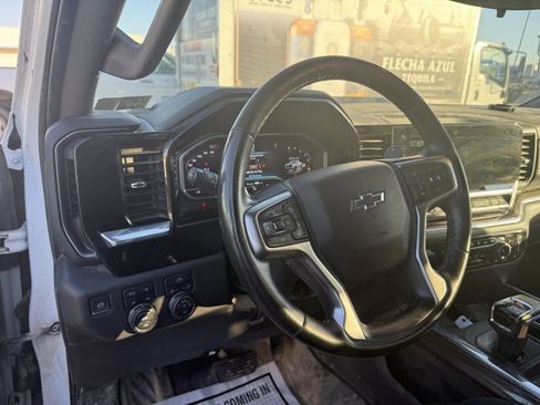 Used 2024 Chevrolet Silverado 1500 LT Trail Boss w/ Protection Package image 11