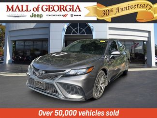 Used 2021 Toyota Camry SE w/ Cold Weather Package image 1