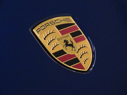 Certified 2025 Porsche Macan Electric RWD image 14