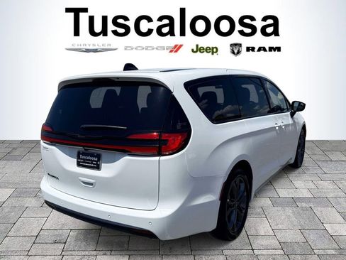 New 2026 Chrysler Pacifica Select FWD image 7