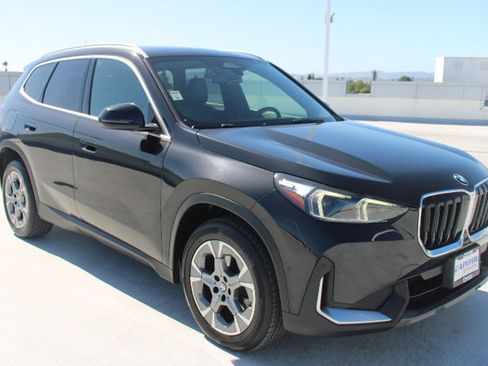 Used 2023 BMW X1 xDrive28i w/ Convenience Package AWD/4WD image 2